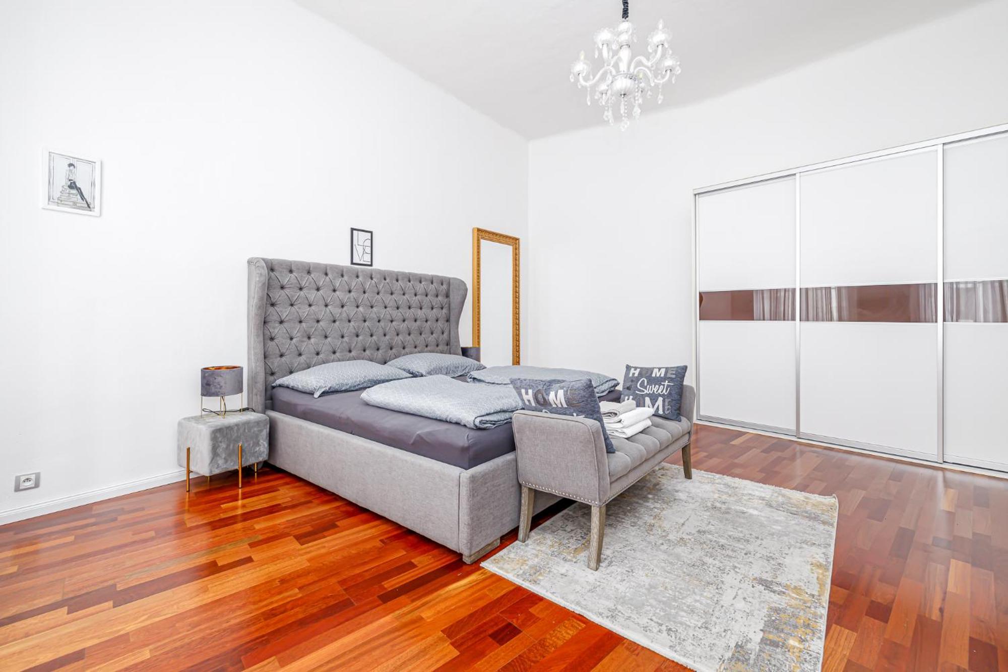 Newly Renovated Apartment In The Old Town Братислава Экстерьер фото